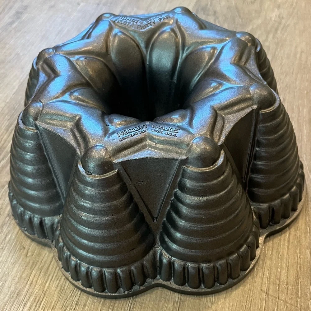 Nordic Ware Bundt Brand Fiesta Party Cake Pan Set of Two